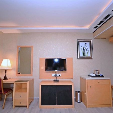 Bindiram Express By Shrigo Hotels Sitapur Muafi 외부 사진