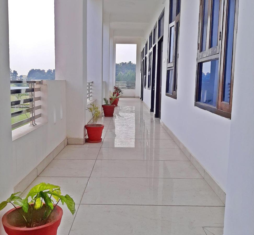 Bindiram Express By Shrigo Hotels Sitapur Muafi 외부 사진